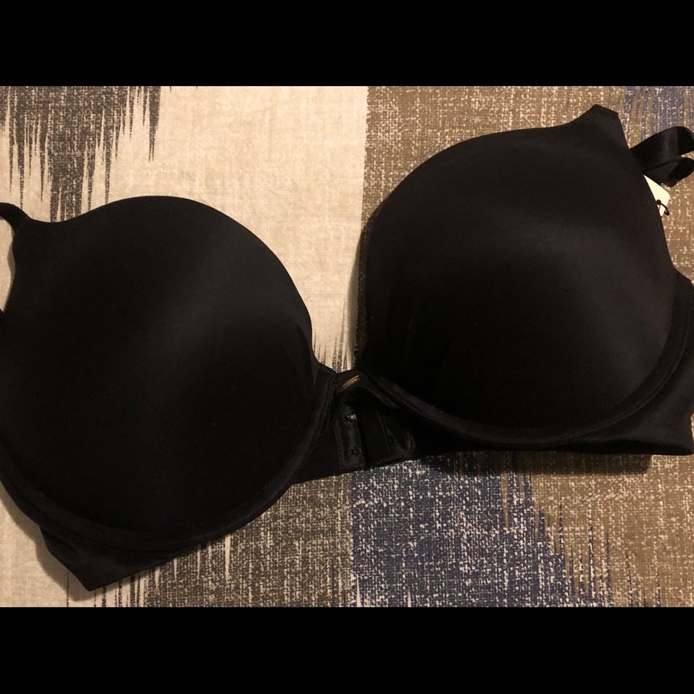 Victoria’s Secret Black Bra NEW WITH TAGS